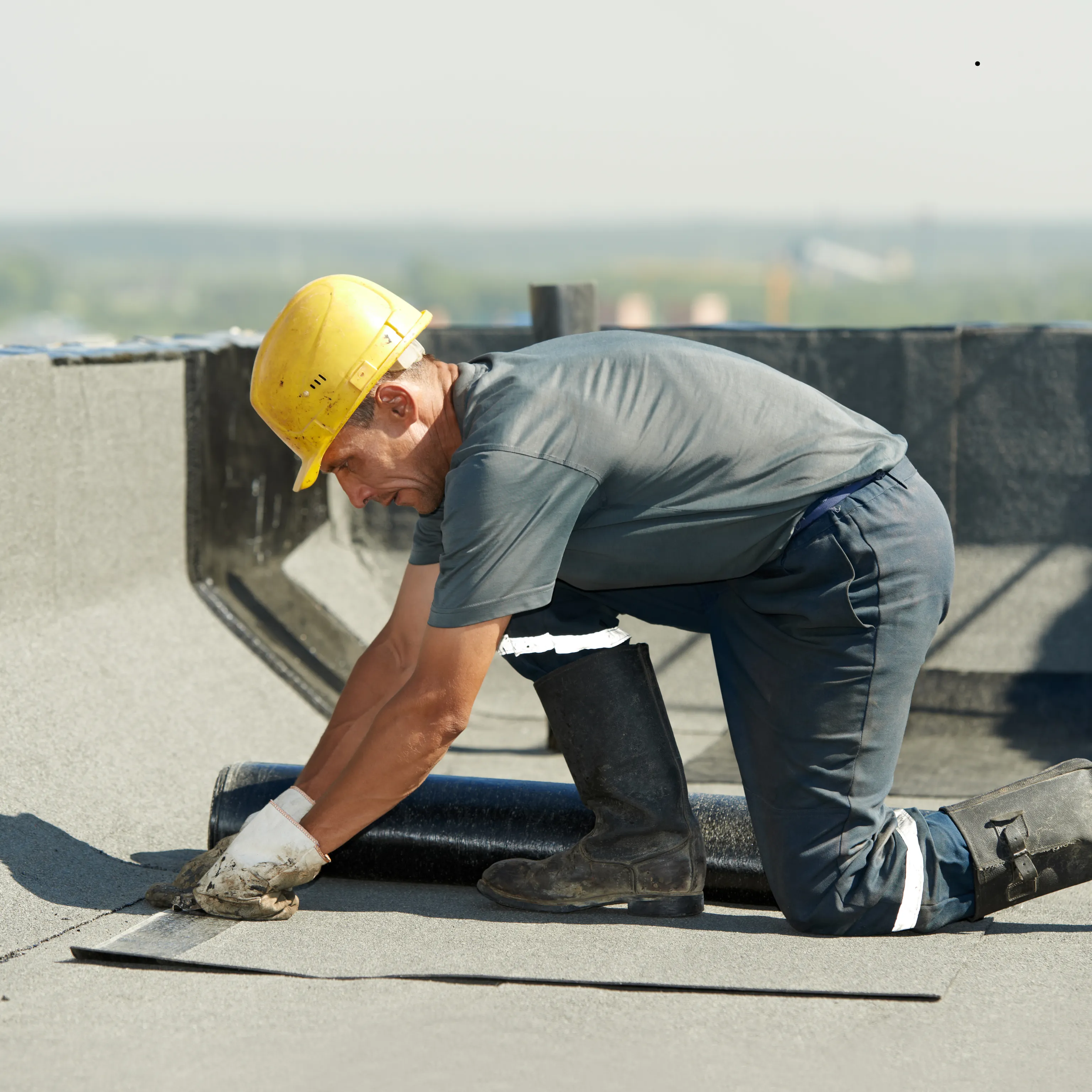 Professional flat roof insulation installation